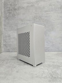 Herní mini PC/Ryzen 5/RTX 3050/32GB RAM/500GB SSD