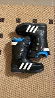 Adidas Samba snowboard boots EU 42