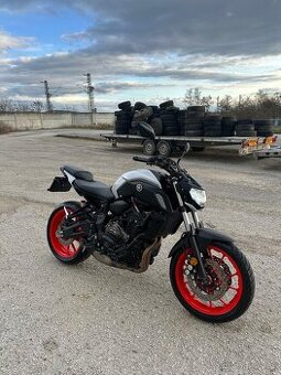 Yamaha MT07 - 1