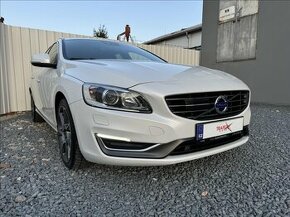 Volvo V60 2,0 d,133kW,D4,OceanRace,ČR