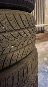 Prodám zimní pneumatiky Triangle Winter 215/60 R16 Dot 22 - 1