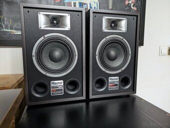 Aktivní hifi repro Magnat Transplus 800a. Stav nových.