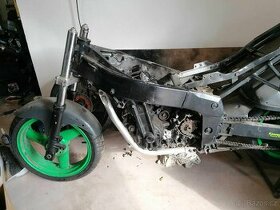 Kawasaki ZXR750 H - díly, motor samostaně