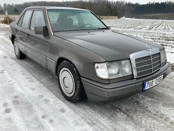 Mercedes W124 250D