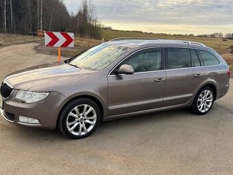 ŠKODA SUPERB KOMBI 2.0TDI DSG