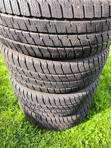 Pneumatiky 4 kusy -  205/55 R16 - pěkný vzorek