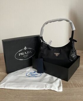 Prada Re-edition 2000 kabelka s krabicou