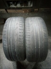 225/50 R18