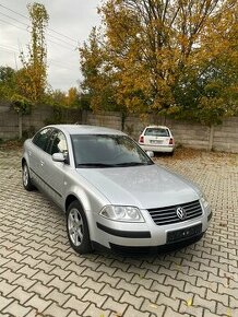 VW Passat B5.5 1.6i Sedan - 1