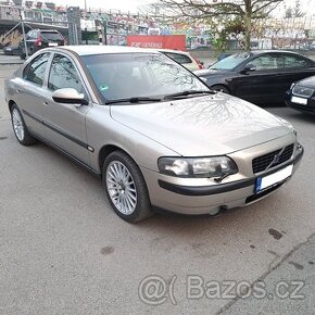 Volvo S60 2.4T Manuál - velmi dobrý stav, servisní knížka