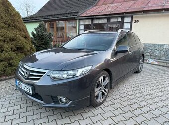 Honda Accord tourer 2.4. Type S