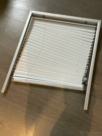 VELUX stresni okno žaluzie GGL 304