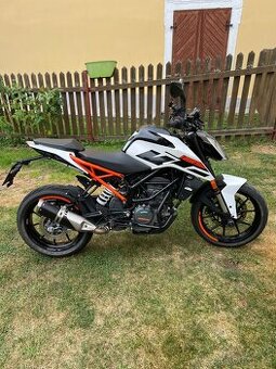 KTM Duke 125