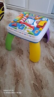 Herní stoleček Fisher price