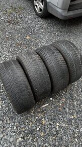 Goodyear 255/45 R20 zimní - 1