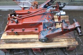 Zetor 8011 8045 víko hydraulika