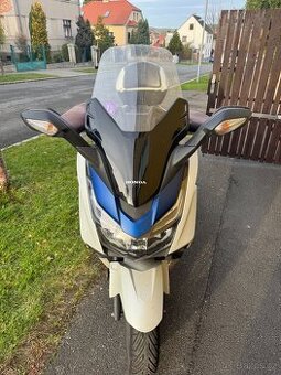 Honda Forza 125