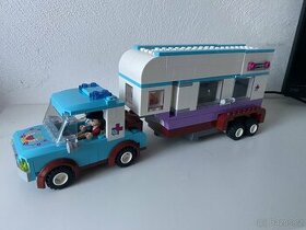 Lego Friends 41125 Veterinářský přívěs s koněm