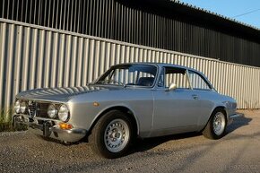 Alfa Romeo GTV 1750