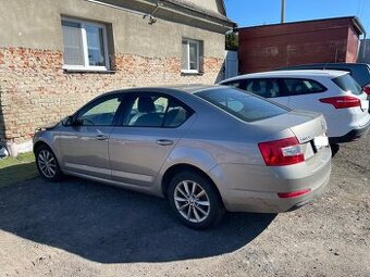 Škoda Octavia 1.6TDi 77kw, r.10/2014, klima - 1