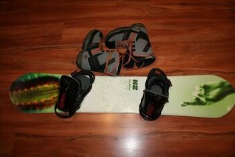 snowboard Hott stuff 145 cm , boty 40