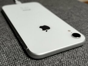 iPhone XR 128gb white 100% funkční | cena včetně Zásilkovny