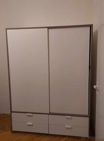 Šatní skříň Ikea Trysil 200x154x60 cm