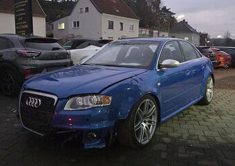 Vůz na náhradní díly Audi RS4 8E sedan 2006 BNS JMH LZ5F