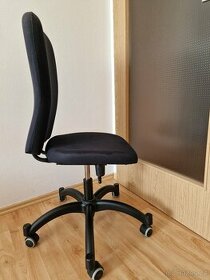 Kancelařská židle  - křeslo k počítači