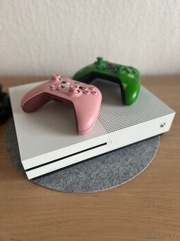 XBOX ONE S 500 GB TOP STAV