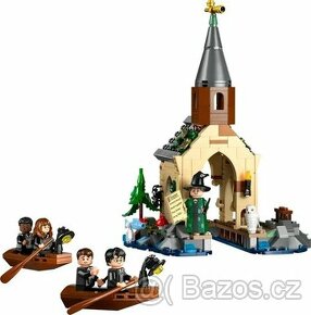 LEGO Harry Potter Loděnice u Bradavického hradu