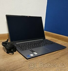 ŠPIČKOVÝ NOTEBOOK LENOVO - i7 11gen, 16gb ram, 512gb disk