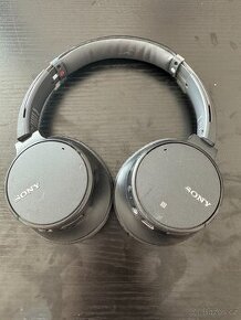 Prodám bezdrátová sluchátka SONY WH-CH700N - 1