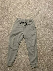 nike tech fleece tepláky - 1