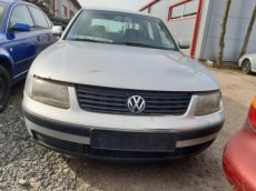 VW Passat B5 2,3 VR5 110kW SYNCRO 4x4, AGZ - díly