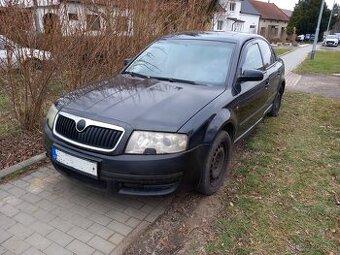 Škoda Superb 2.8 V6, 142kW automat