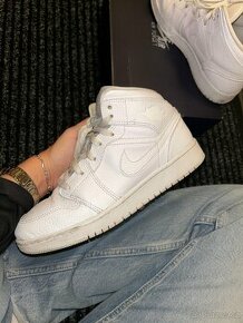 Nike Air Jordan 1 Mid