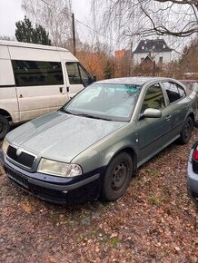 Prodám Škoda Octavia 1.6 na náhradní díly