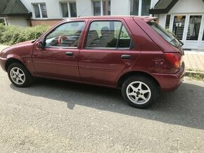 Ford fiesta1,2 benzin