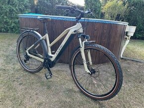 Elektrokolo CUBE CROSS HYBRID PRO 625 Allroad Trapeze 2021