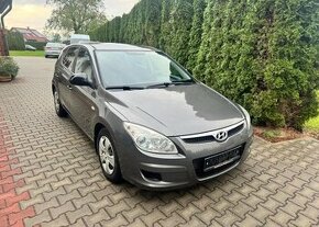 Hyundai i30 1,6 CW CRDi klima sada kol nafta - 1