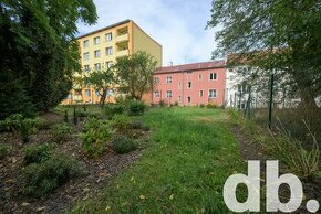 Prodej byty 3+1, 73 m2 - Karlovy Vary - Stará Role