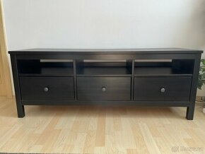 Ikea TV stolek HEMNES, černohnědý