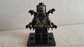 Lego Super Heroes figurka "Outrider - Extended Arms" (SH0505