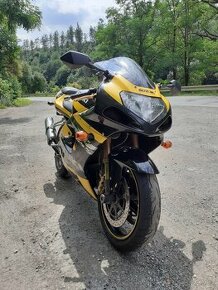 Suzuki gsxr 1000 k1 - 1