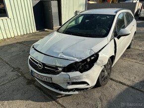 OPEL ASTRA 1,6 CDTI,81KW,ROK 2019,NAJ 122TKM,NAVI,DIGIKLIMA