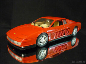 Ferrari Testarossa 1984 červené Bburago 1/18