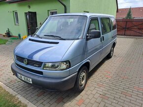 VW T4 Caravelle 2.5TDI 2003 2x šoupačky 9 míst