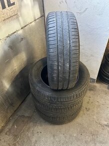 215 60 R16 Michelin - 1