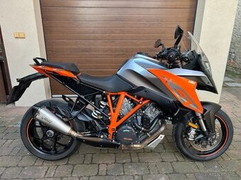 KTM 1290 Super Duke GT